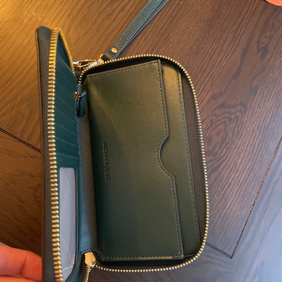 Hunter green Michael Kors Wristlet with attached wallet - Picture 5 of 6